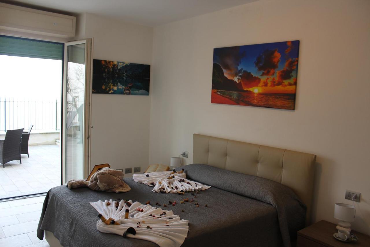 Romantic Dream On The Lake Apartment เลซเซโน ภายนอก รูปภาพ