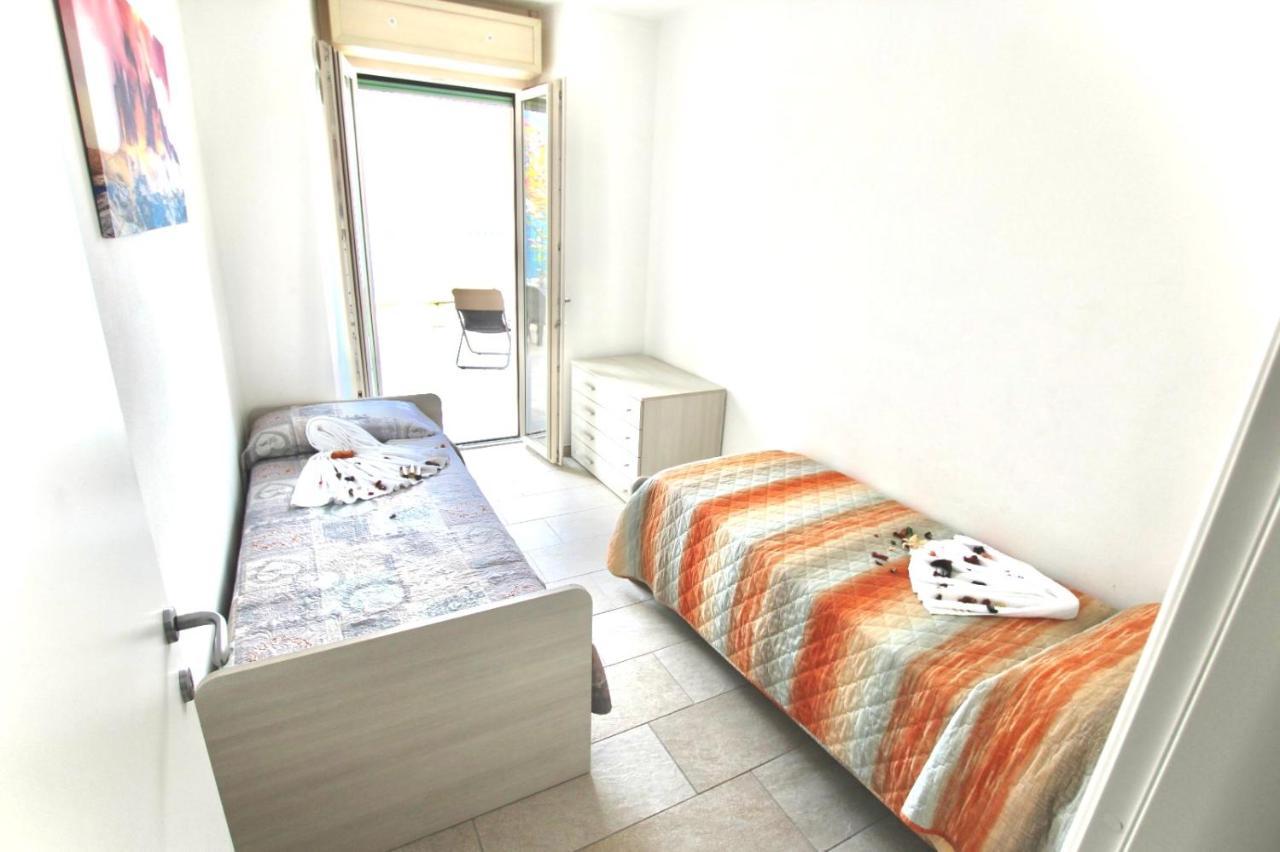 Romantic Dream On The Lake Apartment เลซเซโน ภายนอก รูปภาพ