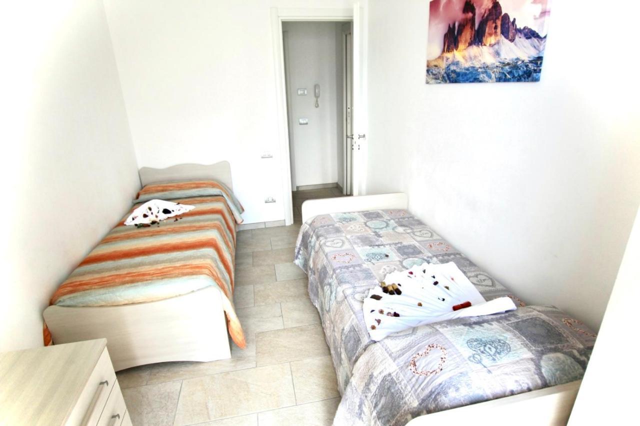Romantic Dream On The Lake Apartment เลซเซโน ภายนอก รูปภาพ